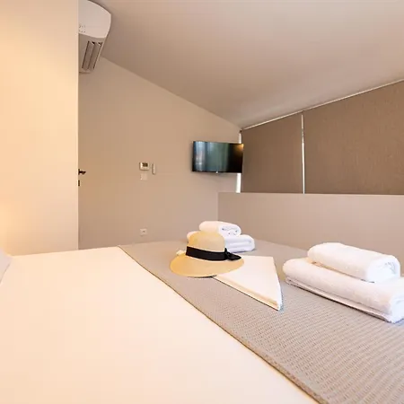 Sea Breeze Luxury